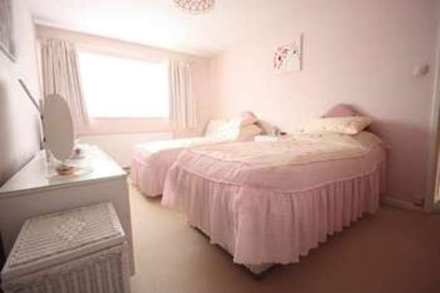  Image of 3 Bedroom Detached  For Sale at Talbot Road  Warks, CV37 6SU