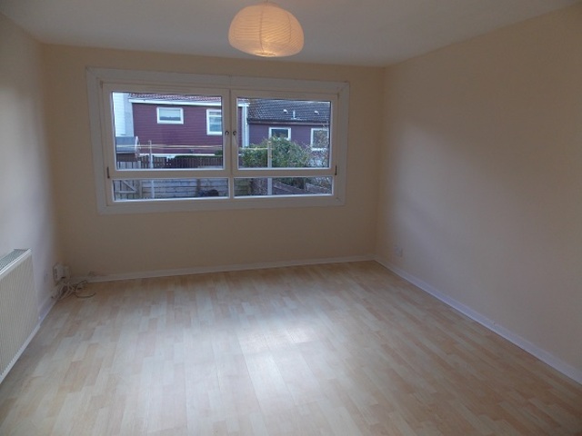  Image of 4 Bedroom Terraced  To Rent at East Kilbride South Lanarkshire South Lanarkshire, G75 8UT
