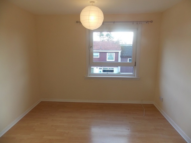  Image of 4 Bedroom Terraced  To Rent at East Kilbride South Lanarkshire South Lanarkshire, G75 8UT