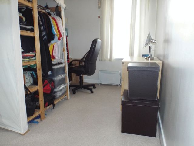  Image of 1 Bedroom Flat  For Sale at The Causeway  Chippenham, SN15 3DB