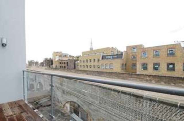  Image of 2 Bedroom Flat  To Rent at Flat3,  8 Dereham Place  London, EC2A 3HJ
