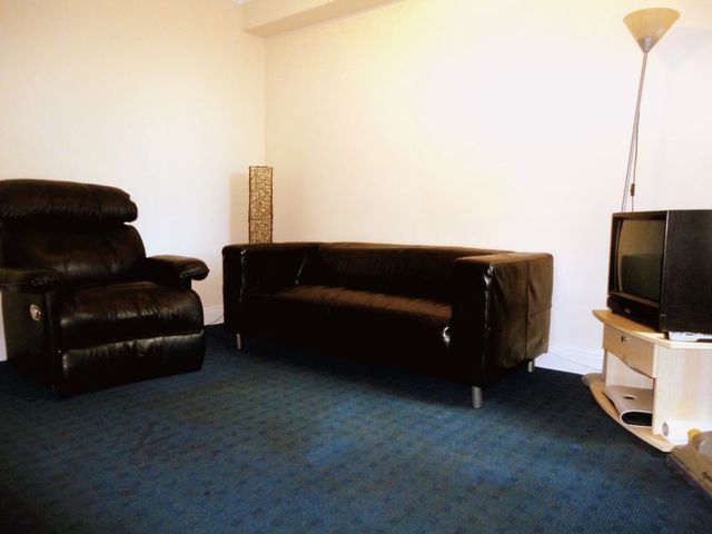  Image of 4 Bedroom Terraced  To Rent at The Greenway  Uxbridge, UB8 2PL