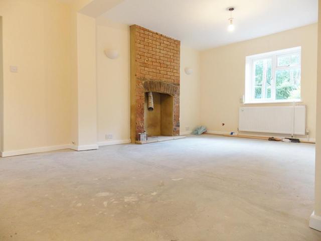  Image of 4 Bedroom Semi-Detached  For Sale at Wroughton  Swindon, SN4 0RU