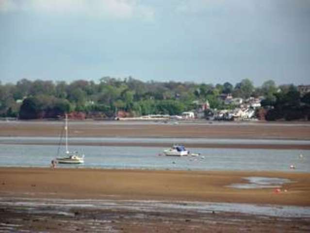  Image of 3 Bedroom Detached  For Sale at The Strand  Starcross, EX6 8PA