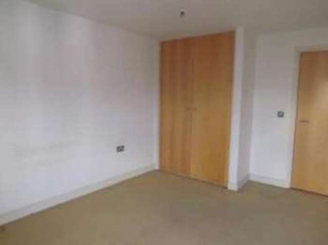  Image of 1 Bedroom Flat  For Sale at Three Queens Lane Bristol Bristol, BS1 6LE