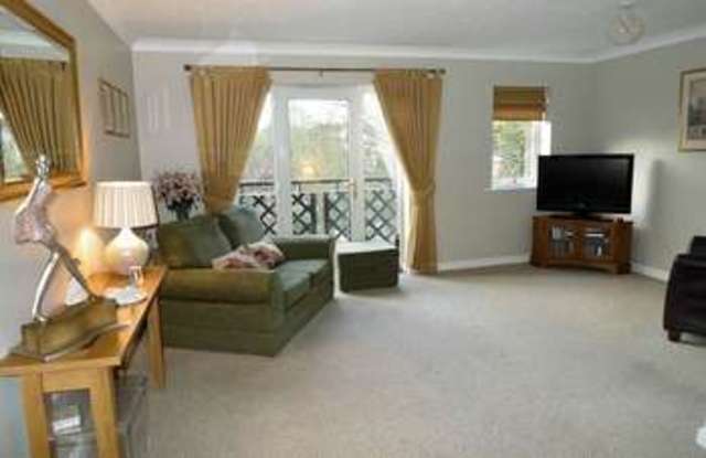  Image of 3 Bedroom Mews  For Sale at Threadfold Way Eagley Bolton, BL7 9DN