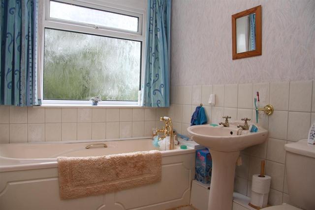  Image of 4 Bedroom Detached  For Sale at Leeds  Tinshill, LS16 7DU