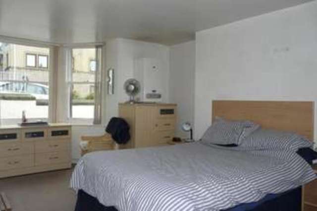  Image of 1 Bedroom Apartment  For Sale at Ilkley West Yorkshire Ilkley, LS29 8SU