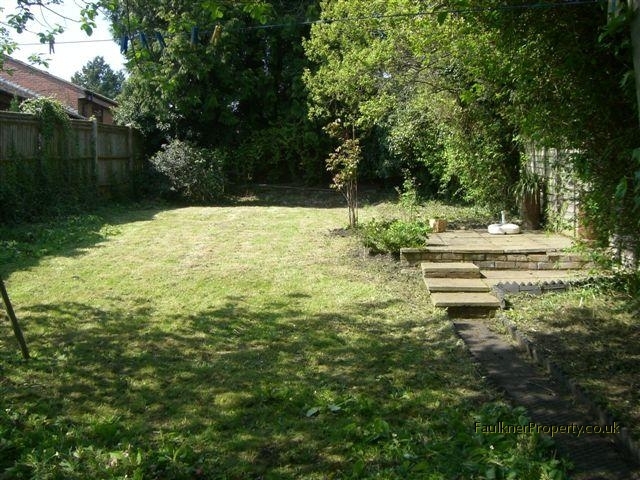  Image of 2 Bedroom Cottage  To Rent at Buckingham, MK18 1NT