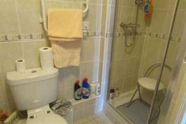  Image of 2 Bedroom Flat  For Sale at Street, BA16 0FE
