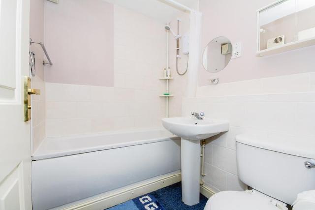  Image of Flat  For Sale at Transom Close  Surrey Quays, SE16 7FH