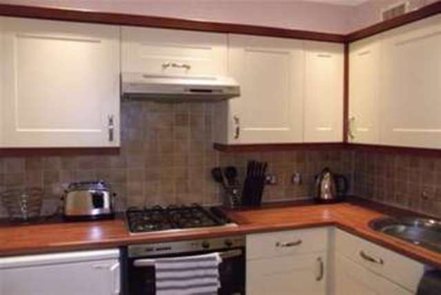  Image of 2 Bedroom Flat  To Rent at Glasgow, G41 3PB