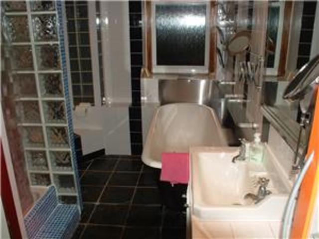  Image of 3 Bedroom Flat  To Rent at Old Town Edinburgh Edinburgh, EH1 1RT