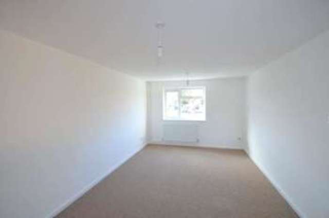  Image of 1 Bedroom Flat  To Rent at Milton Keynes, MK6 3JW