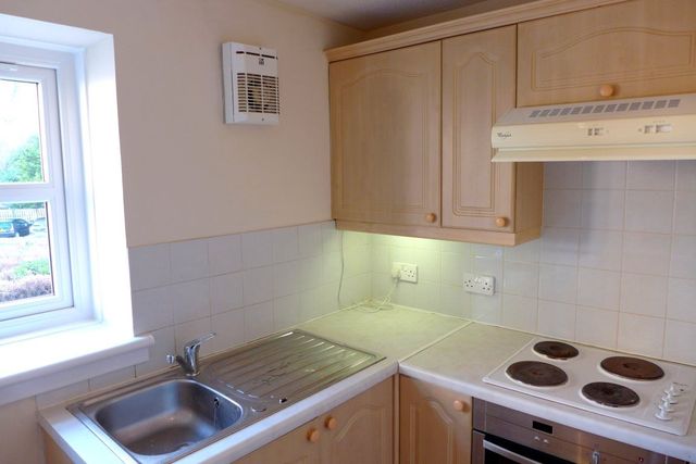 Image of 2 Bedroom Flat  To Rent at Abbeyhill Edinburgh Edinburgh, EH8 8HQ