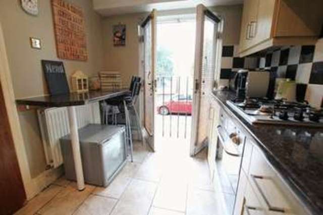  Image of 2 Bedroom Flat  For Sale at 33 Ullet Road  Liverpool, L17 3AS