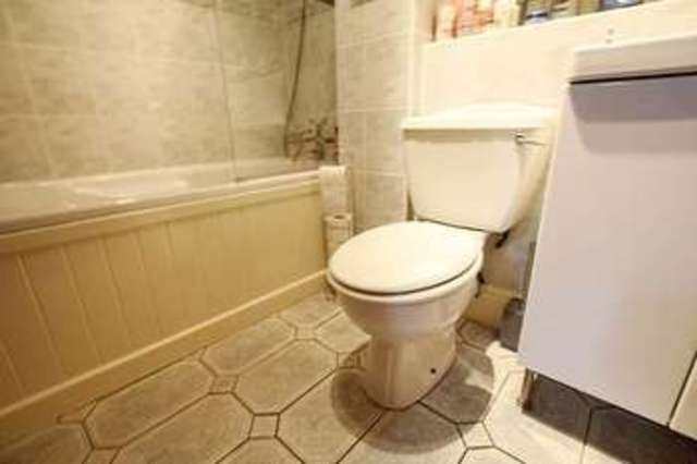  Image of 2 Bedroom Flat  For Sale at 33 Ullet Road  Liverpool, L17 3AS