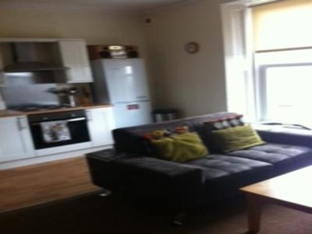  Image of 3 Bedroom Flat  To Rent at Dundee  Dundee, DD2 1AA