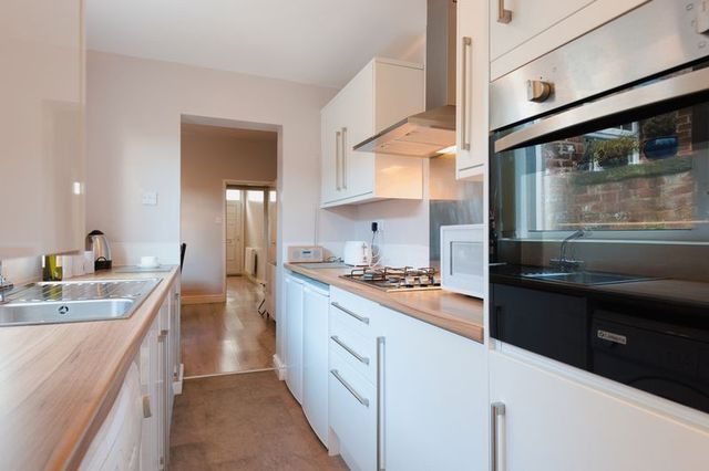  Image of 2 Bedroom Terraced  For Sale at Union Street  Runcorn, WA7 5SU