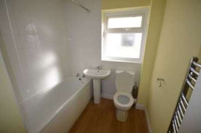  Image of 2 Bedroom Detached  For Sale at Upper Longlands  Dawlish, EX7 9DB
