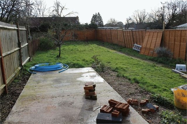  Image of 3 Bedroom Property  For Sale at Upper Weston Lane  Southampton, SO19 9HZ