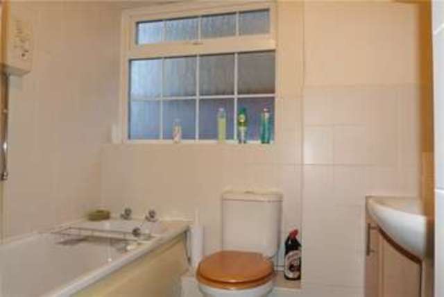  Image of 2 Bedroom Apartment  For Sale at Ben Rhydding Ilkley Denton, LS29 8PA