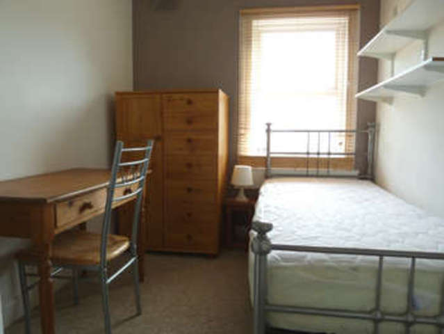  Image of 5 Bedroom Terraced  To Rent at Oldfield Park Bath Corston, BA2 3DA