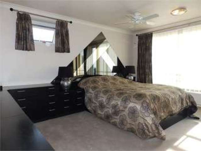  Image of 2 Bedroom Apartment  To Rent at Victor drive Leigh on sea Leigh-on-Sea, SS9 1PP