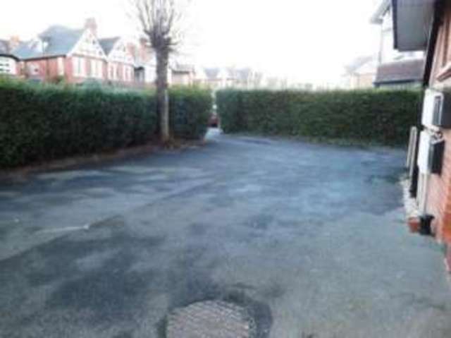  Image of 2 Bedroom Flat  For Sale at Doncaster South Yorkshire Intake, DN2 5BW