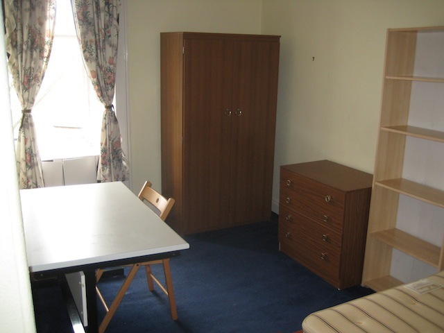  Image of 4 Bedroom Flat  To Rent at Bruntsfield Edinburgh Edinburgh, EH10 4LG