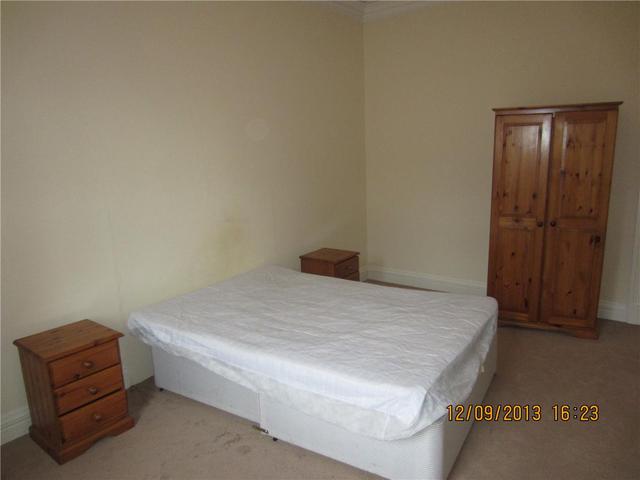  Image of 4 Bedroom Flat  To Rent at Bruntsfield Edinburgh Edinburgh, EH10 4JF