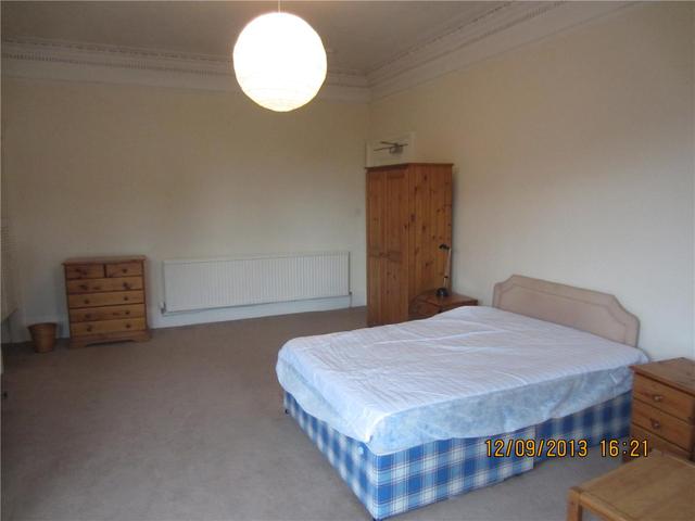  Image of 4 Bedroom Flat  To Rent at Bruntsfield Edinburgh Edinburgh, EH10 4JF