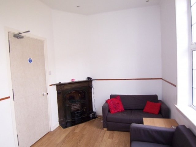  Image of 4 Bedroom Cottage  To Rent at Viewforth Edinburgh Edinburgh, EH10 4LG