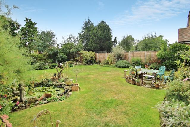  Image of 4 Bedroom Detached  For Sale at Woking Surrey Horsell, GU21 4RN