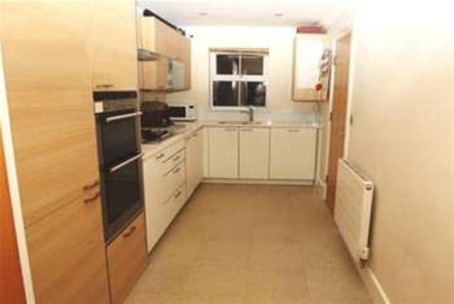  Image of 3 Bedroom Detached  To Rent at London, E11 1QN