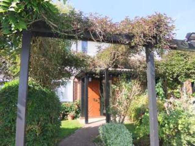  Image of 2 Bedroom Retirement Property  For Sale at Warwick Road  Solihull, B92 7TT