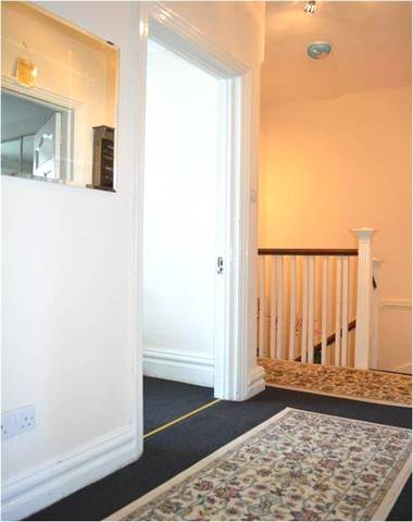  Image of 2 Bedroom Flat  For Sale at Thornton Heath, CR7 7NH