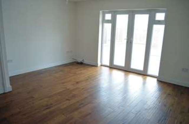  Image of 3 Bedroom Semi-Detached  For Sale at Waterfields  Retford, DN22 6RE