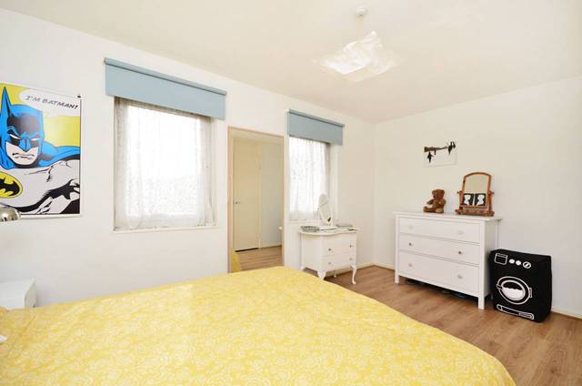  Image of 2 Bedroom Flat  To Rent at Waterloo Close  Clapton, E9 6EF