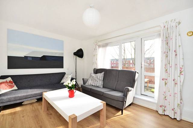  Image of 2 Bedroom Flat  To Rent at Waterloo Close  Clapton, E9 6EF