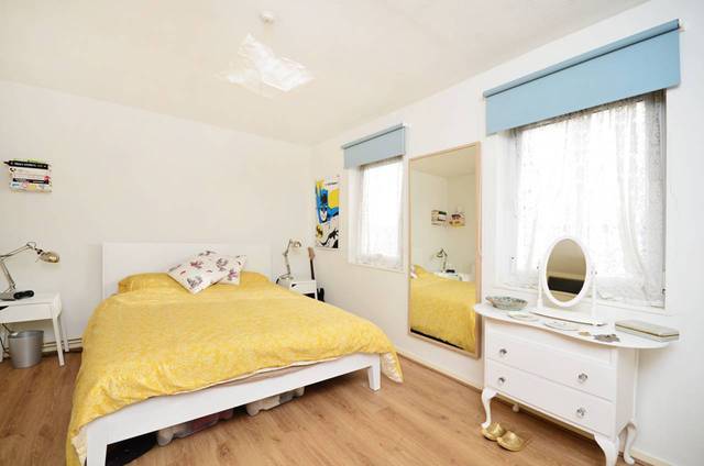  Image of 2 Bedroom Flat  To Rent at Waterloo Close  Clapton, E9 6EF