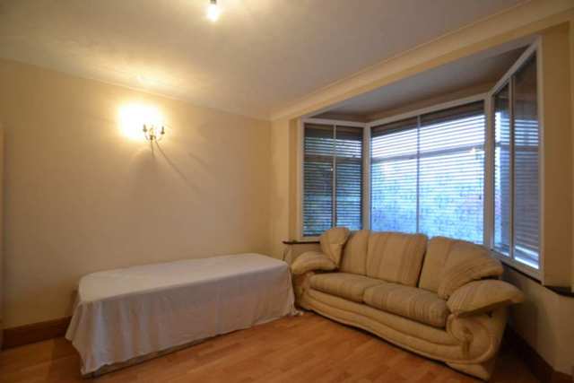  Image of 1 Bedroom House Share  To Rent at Waverley Gardens  London, NW10 7EE