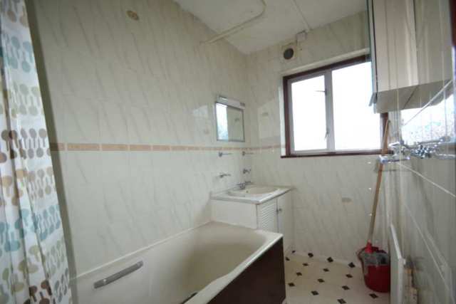  Image of 1 Bedroom House Share  To Rent at Waverley Gardens  London, NW10 7EE
