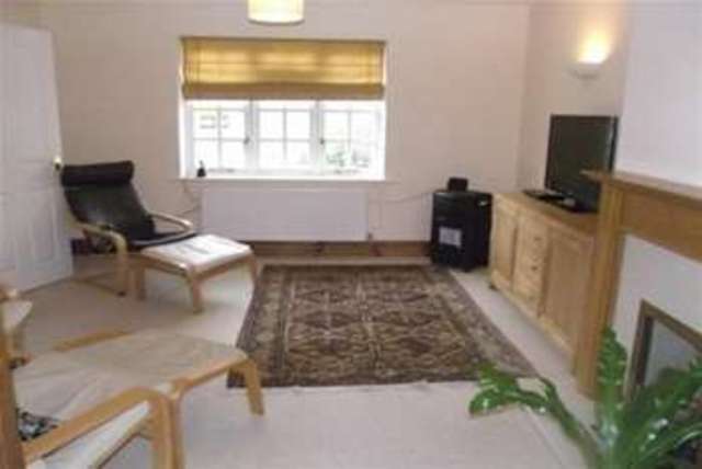  Image of 3 Bedroom Detached  To Rent at Northampton, NN6 6JY