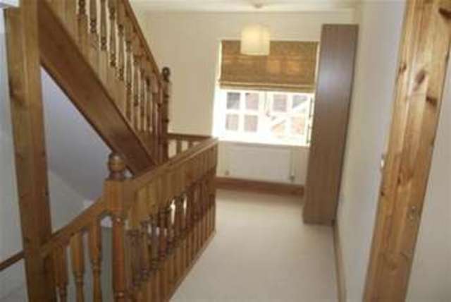  Image of 3 Bedroom Detached  To Rent at Northampton, NN6 6JY