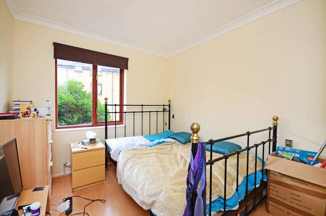  Image of 3 Bedroom Detached  For Sale at Welland Mews  Wapping, E1W 2JW