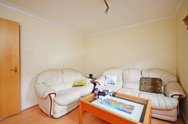  Image of 3 Bedroom Detached  For Sale at Welland Mews  Wapping, E1W 2JW