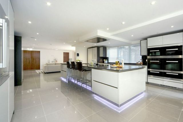  Image of 6 Bedroom Detached  For Sale at Virginia Water, GU25 4PW