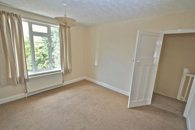  Image of 3 Bedroom Terraced  To Rent at West End  Ely, CB6 3AY