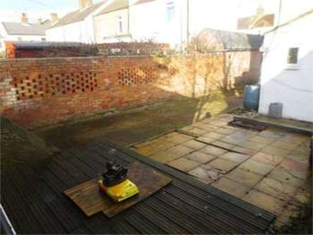  Image of 1 Bedroom Apartment  For Sale at West Road Shoeburyness Shoeburyness, SS3 9DR